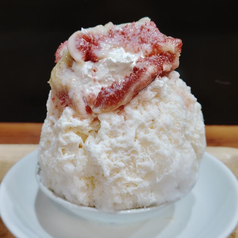 いちじくみるくラテ(六華亭)