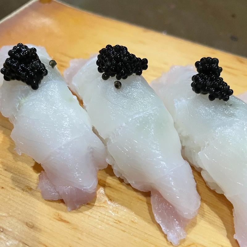 フグキャビアのせ(こい希)