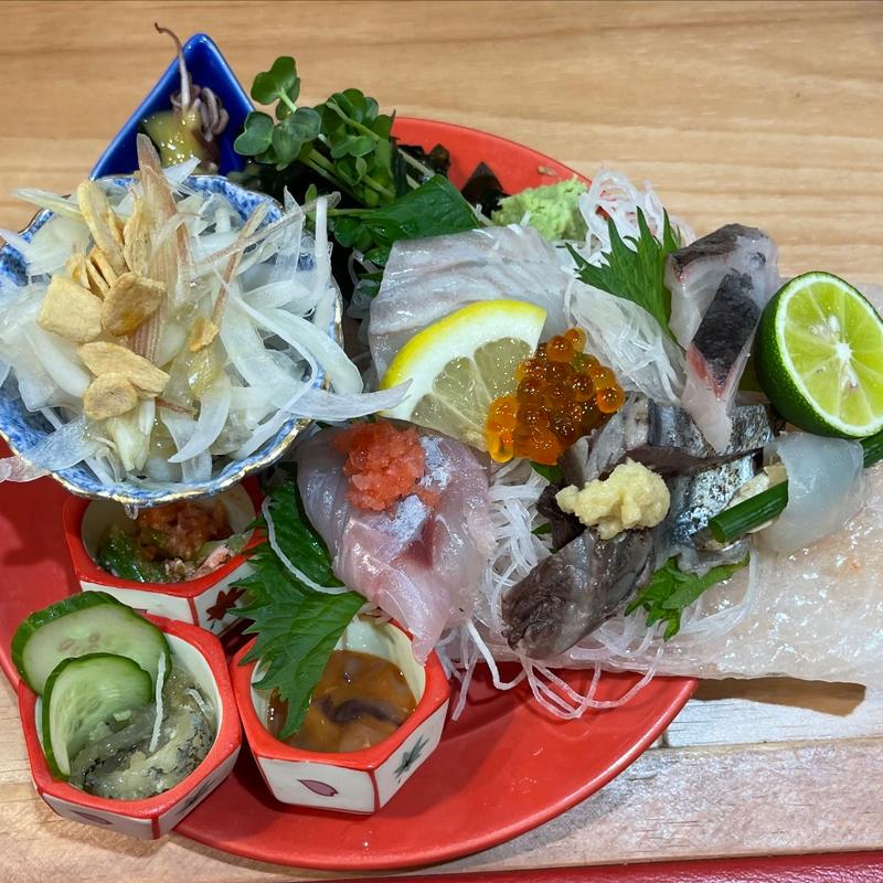 謹賀盛り(酒のあて鮨謹賀福島店)