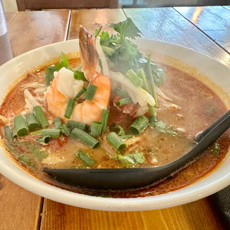 トムヤムヌードル(タイ国専門食堂)