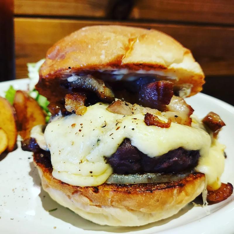 7th Anniversary KGB ベーコンチーズバーガー チーズ増し増しで！！(ビーチ ヒル フード ワークス （Beach Hill Food Works）)