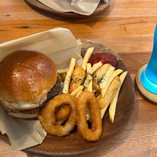 スタンダードバーガー(Burger&Cafe minomino)