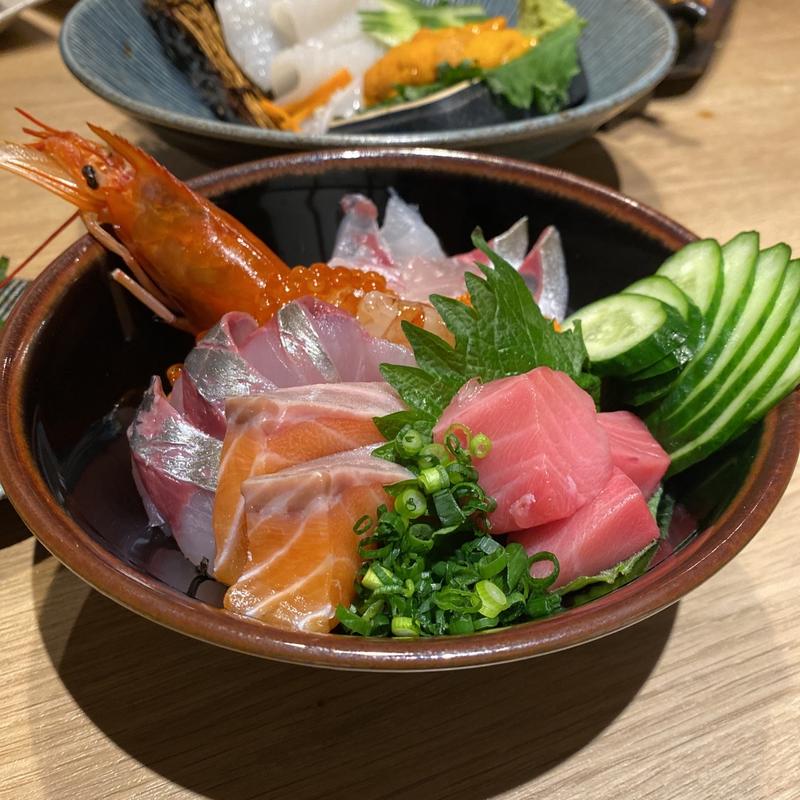 海鮮丼(すし酒場したまちや本店)