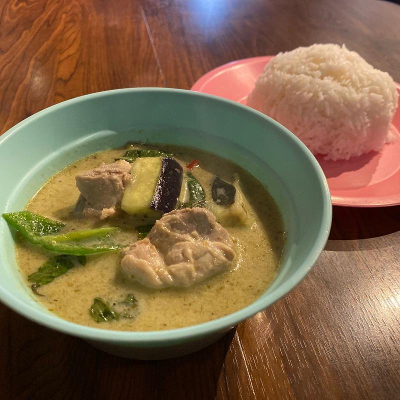 ゲーン・キョゥ・ワン・ガイ(バンコク食堂ポーモンコン（PHOMONGKHON）)