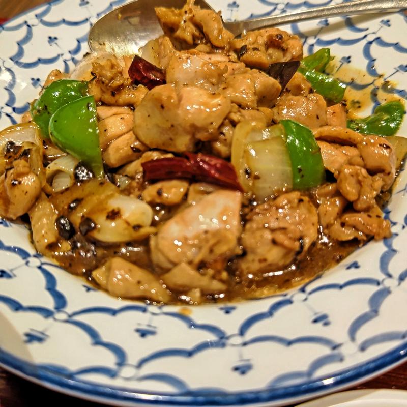 鶏の豆豉炒め(福龍酒家)