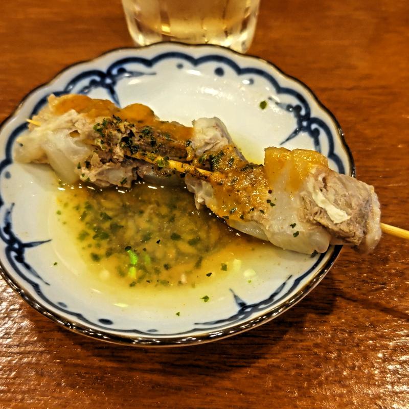 貝出汁おでん  豚なんこつ串(釣宿酒場マヅメ 野毛本店)