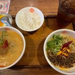 ハーフハーフセット(極上担々麺 香家 高輪台駅前店)