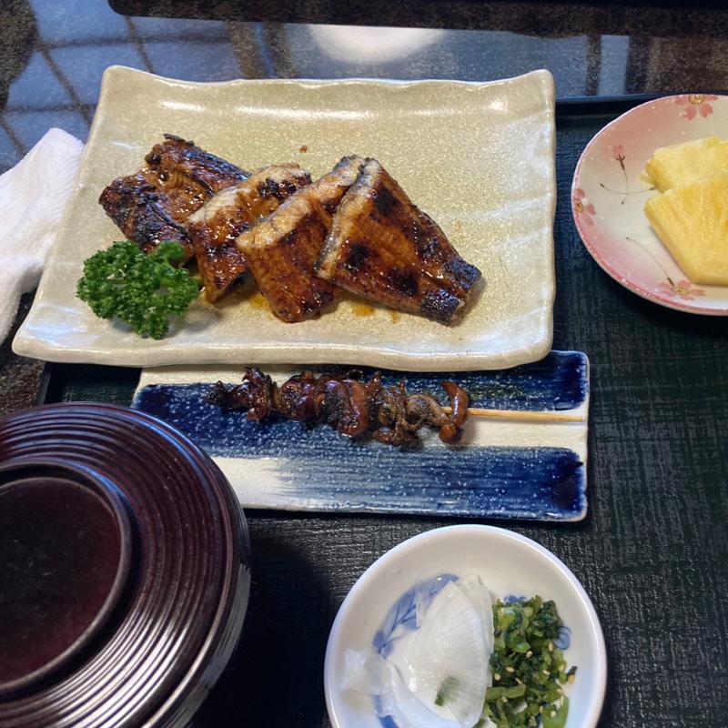 うな重　梅(うなぎの尾方 )