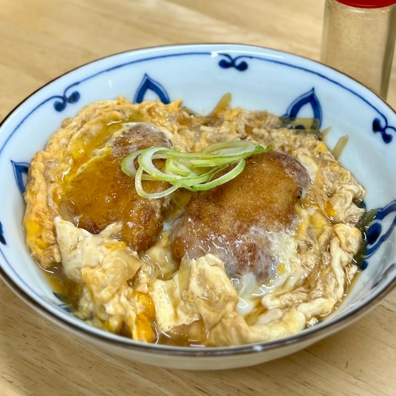 煮カツ(いやさか 金沢せせらぎ通り店)