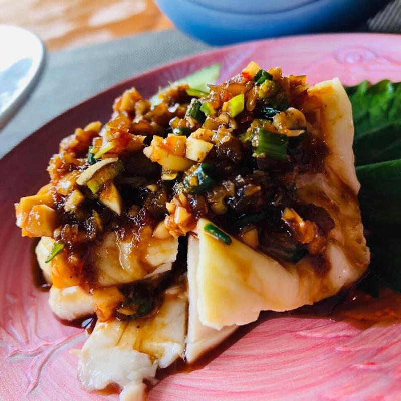 よだれ鶏(中国料理 杏仁香 （チュウゴクリョウリ アンニンシャン）)