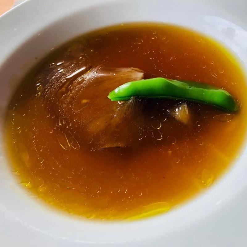 フカヒレの姿煮(中国料理 杏仁香 （チュウゴクリョウリ アンニンシャン）)