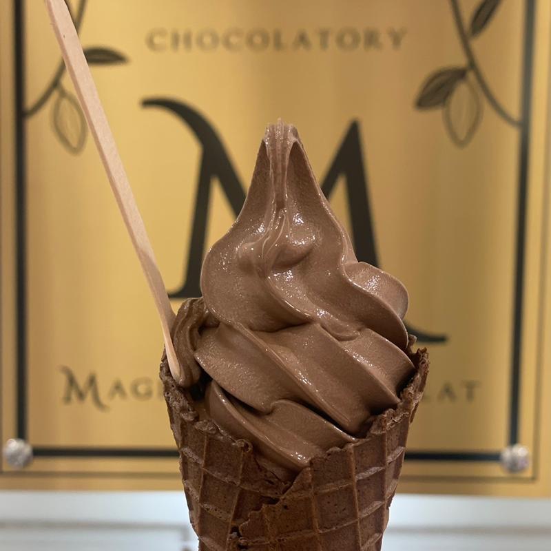 カカオソフトクリーム(ペルー産カカオのチョコ63%)(マジドゥショコラ  玉川高島屋店　MAGIE DU CHOCOLAT )