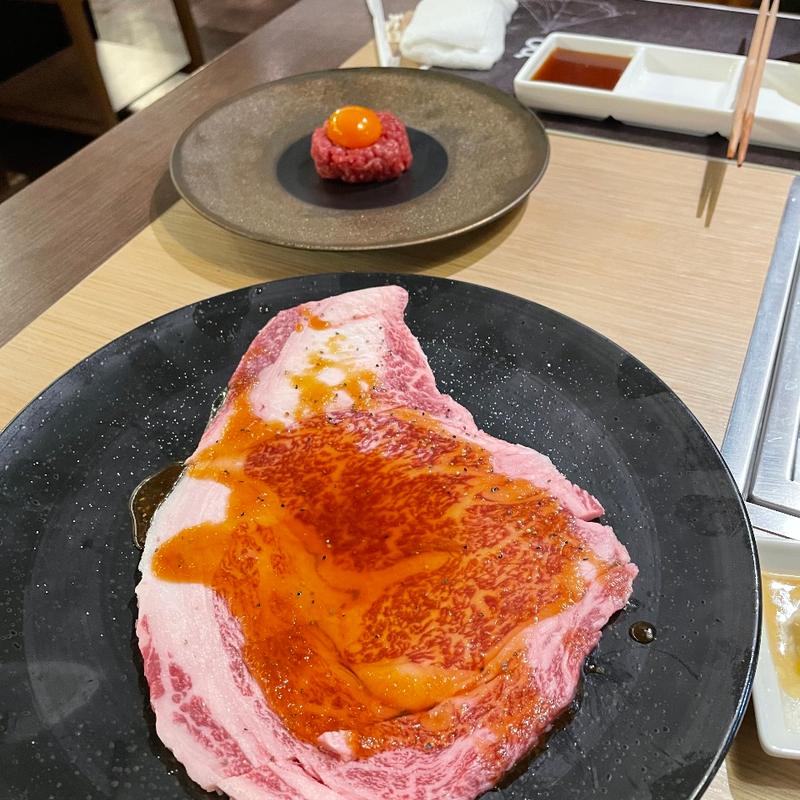 史上最高のサーロイン(肉匠 焼肉うしびより (USHIBIYORI))