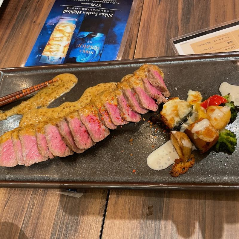 黒毛和牛　赤身肉のステーキ(本町キッチン)