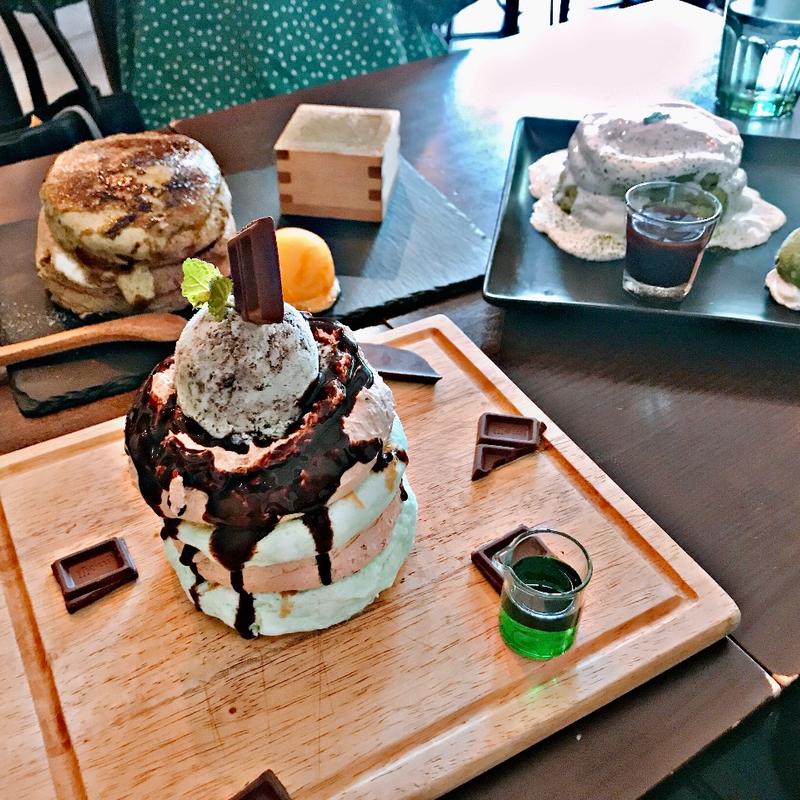 チョコミントパンケーキ(512 CAFE & GRILL )