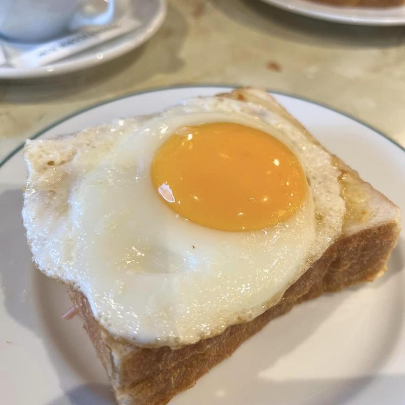 クロックマダム(AUX BACCHANALES KIOICHO（オーバカナル 紀尾井町）)