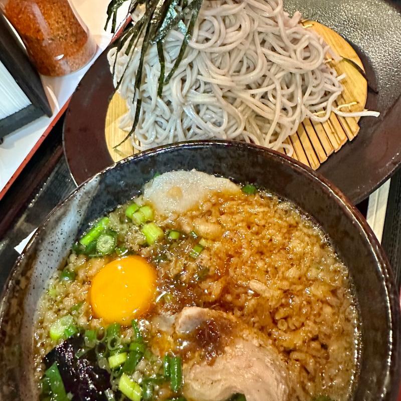 豚ざる黒(ざるそば屋)