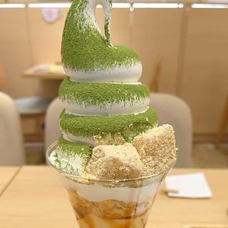 お抹茶ソフトパフェ(からふね屋CAFE ビエラ高槻店)