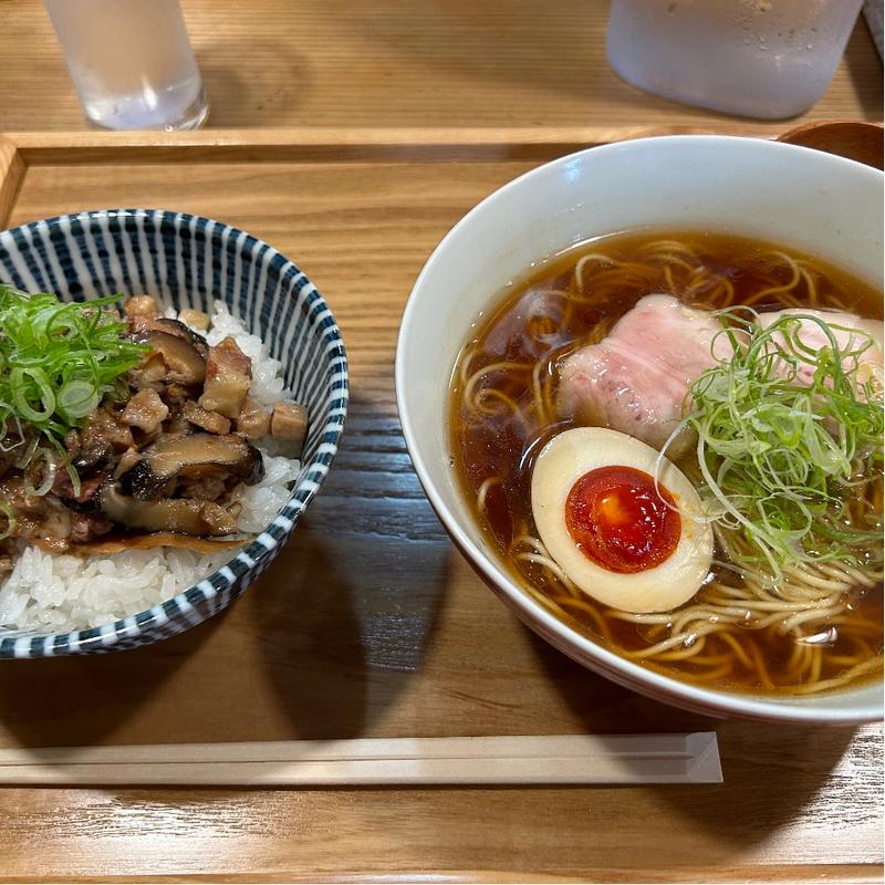 カワマルラーメン&カワマル丼(お昼は麺屋カワマル)