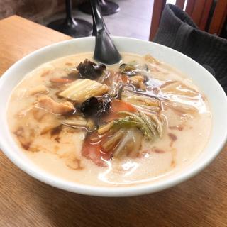 五目刀削麺(華隆餐館)