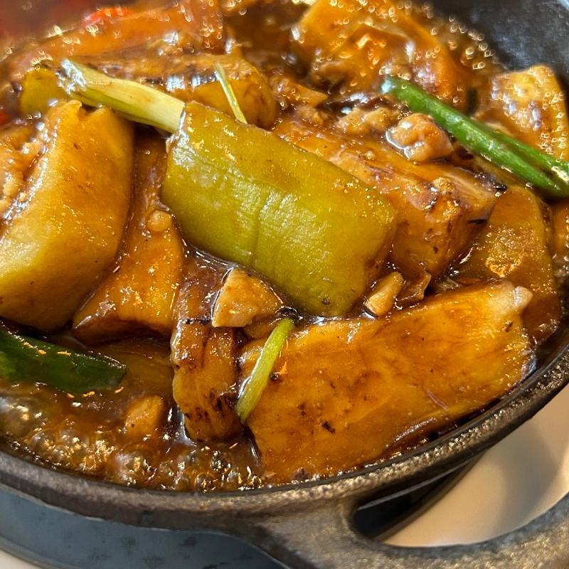 魚香茄子鍋ー揚げ茄子の鉄鍋煮込み(Yimchai (Kingston))