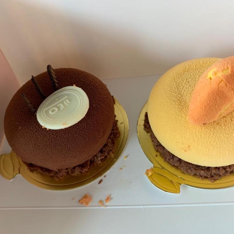 マンゴーケーキ、チョコレートケーキ(Beo Stories Cake)