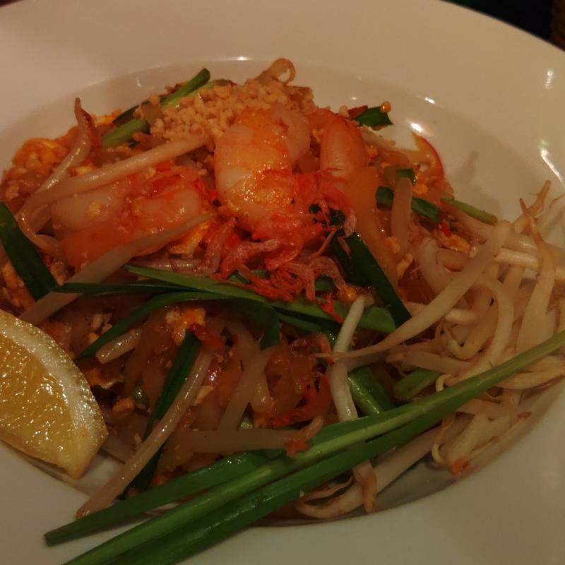 パッタイ(タイ料理 URAIWAN)