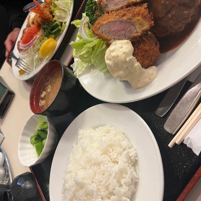 ハンバーグ　ヒレカツ　カニクリームコロッケ(キッチンスズキ)