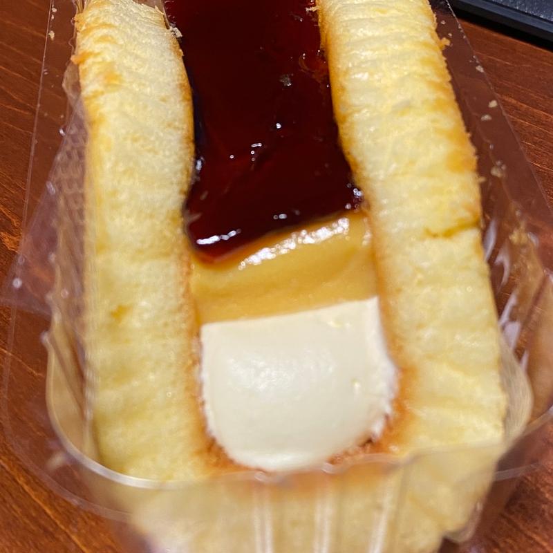 プリンづくしのプリンケーキ(セブン-イレブン 行橋行事７丁目店)