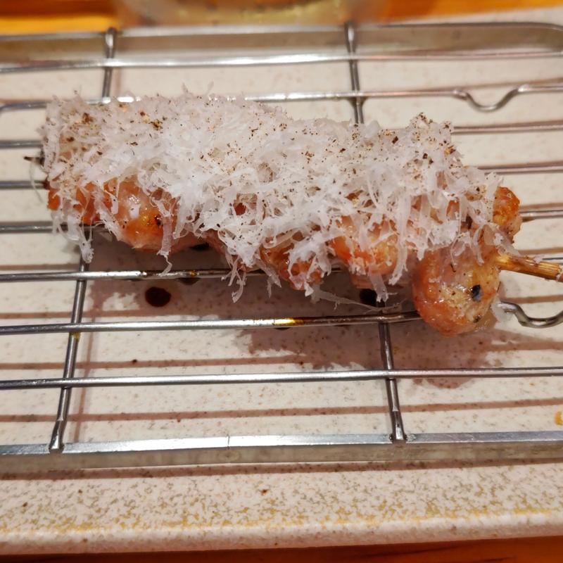 せせり  パルミジャーノのカチョ・エ・ペペ(串焼き。ビストロガブリ 野毛一番街店)