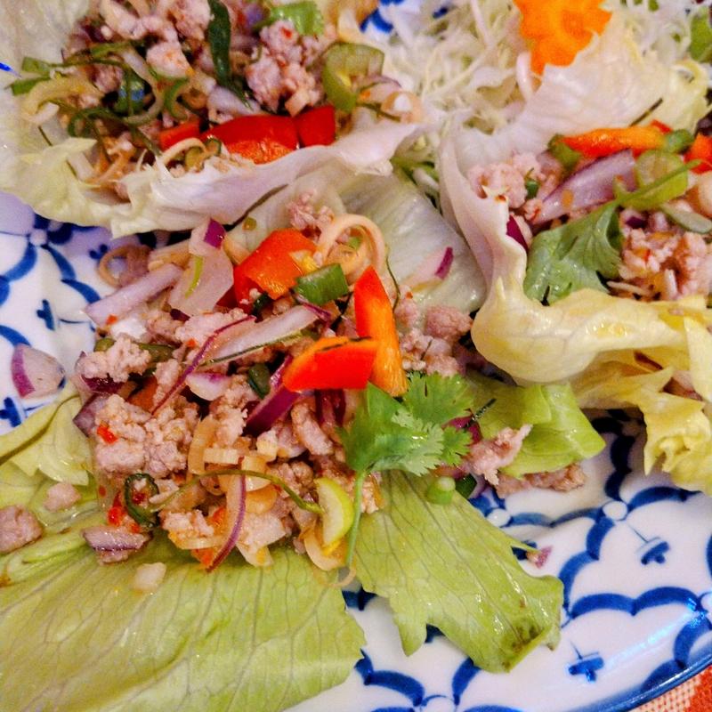 豚ひき肉のレタス包み レモングラス風味(ティーヌン 銀座ファイブ店)