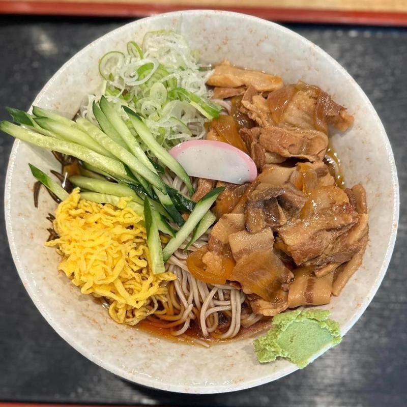 冷やし肉そば(めん処おばた)