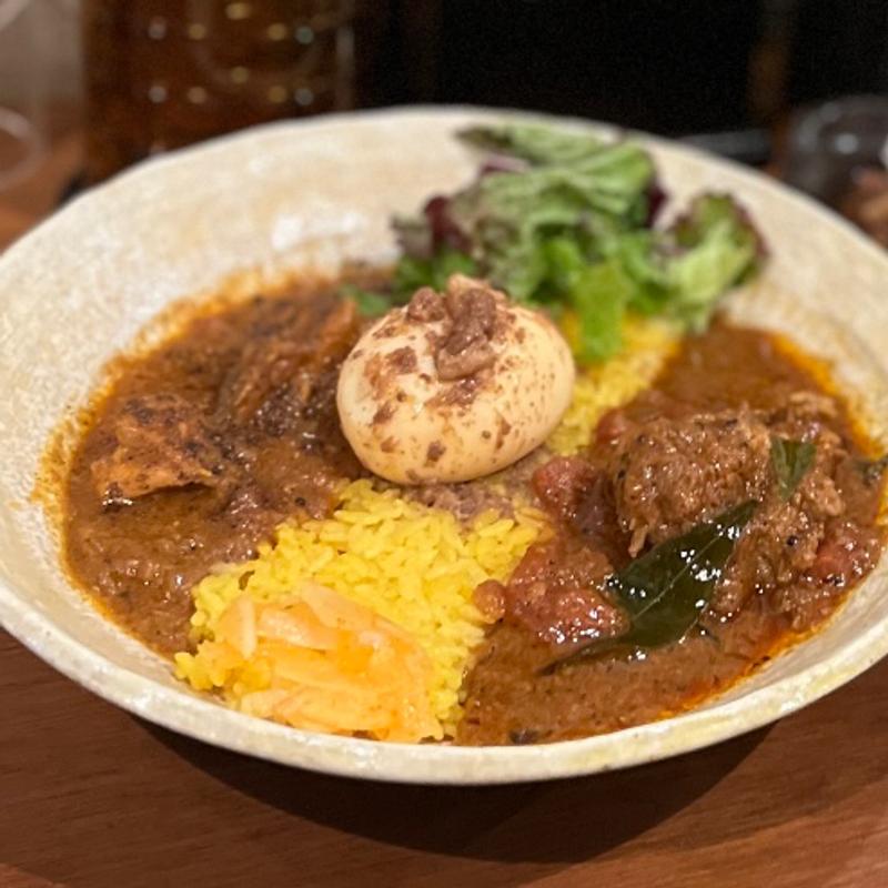 選べる2種カレー（【限定】漢のポークビンダ~豚スペアリブ~・チキンカレー）(SPICY CURRY 魯珈 （スパイシーカレー ろか）)