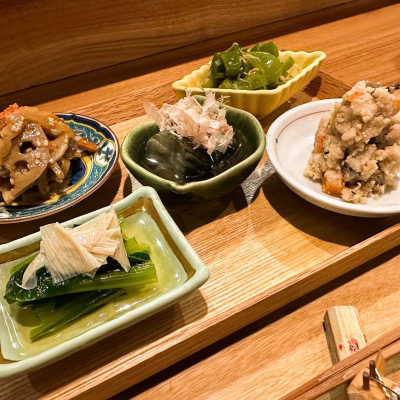 おばんざい五種盛り(おばんざいと純洋食 アイサニ)