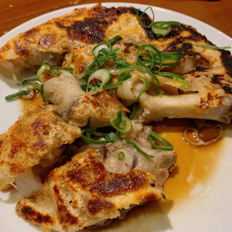 名物　タバタの豚足(ウドンバー カイネ)