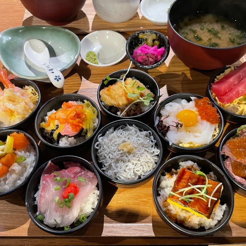 スペシャルおちょこ丼ランチ(TOKYO FISHERMAN'S WHARF 魚秀 渋谷店)