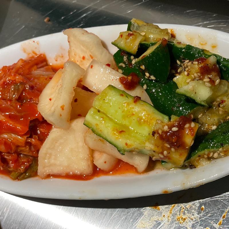 キムチ盛り合わせ(韓国料理酒場ナッコプセのお店 キテセヨ 町田店)