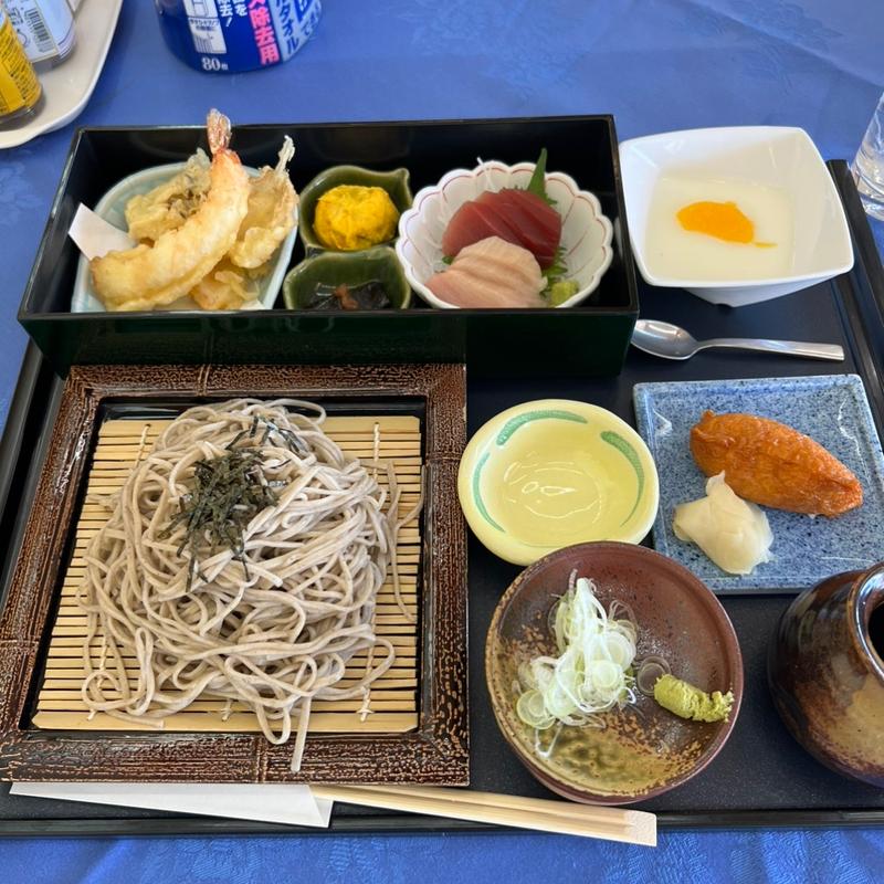 天麩羅蕎麦セット(ハーモニーヒルズゴルフクラブレストラン )