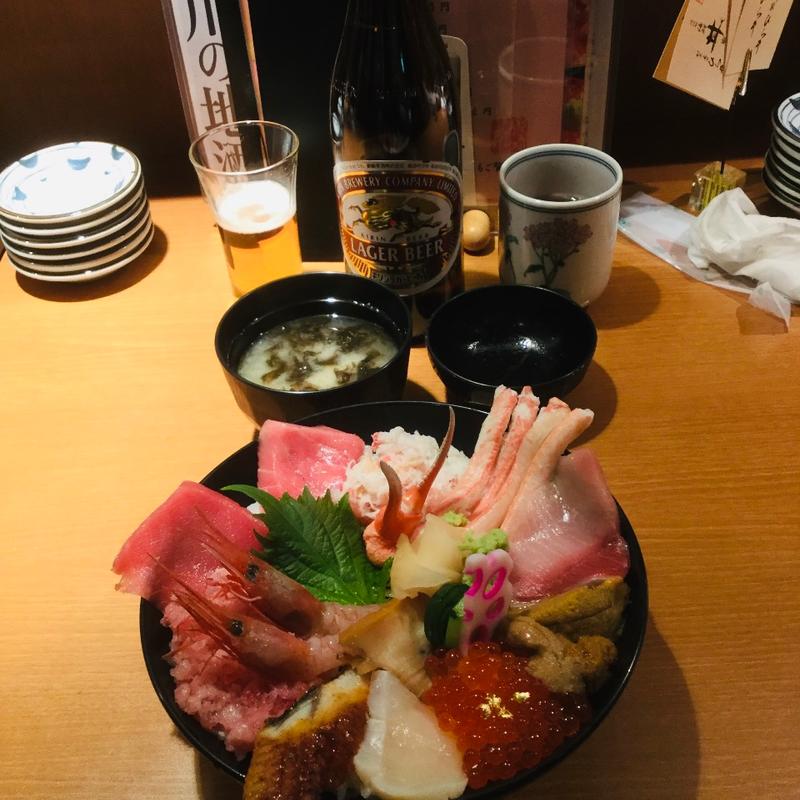 特選海鮮丼(近江町海鮮 丼家ひら井 いちば館店)