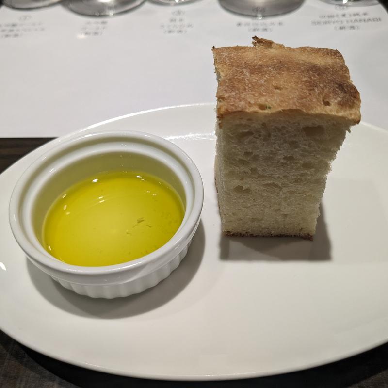 天然酵母の自家製フォカッチャ(Domenica D'oro ドメニカ・ドーロ)