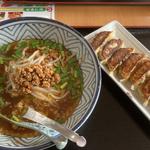 満腹ラーメンセット(台湾ラーメン、餃子)