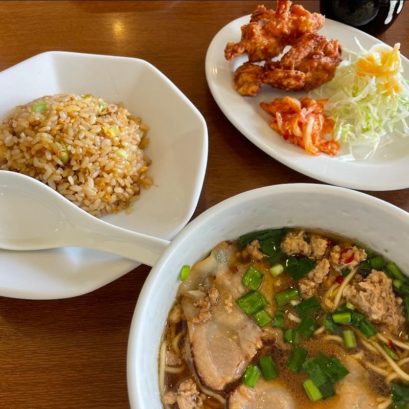 台湾ラーメンミニ焼飯と唐揚げのセットアップ(台湾らーめんＧ)