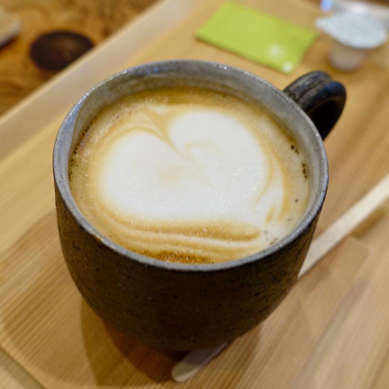 カフェラテ（ホット）(どっぐカフェ　らくの木)