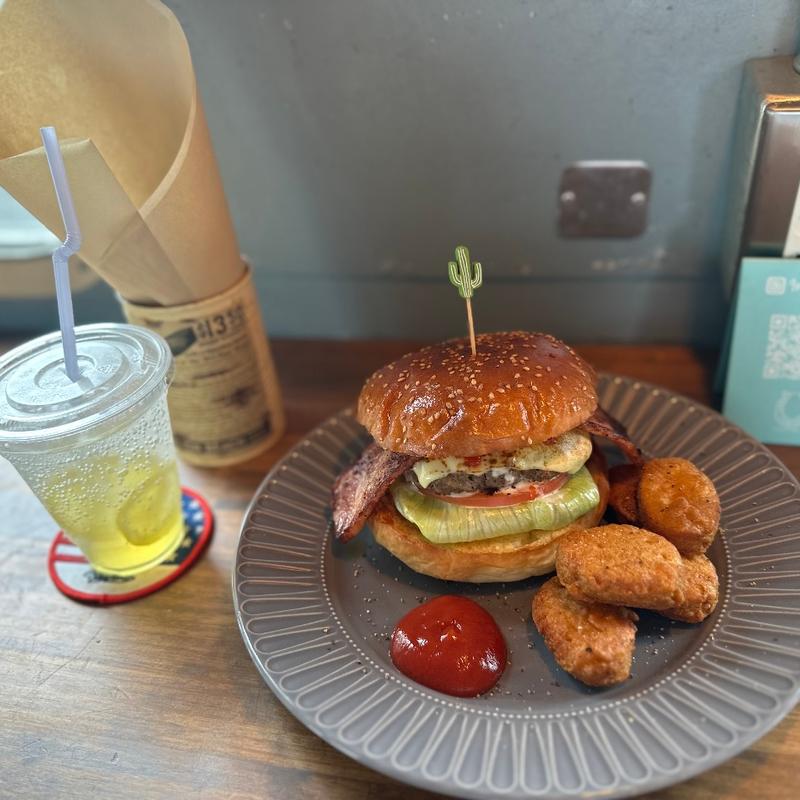 BB バーガー(吉国６９４−４)