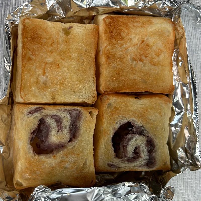 キューブ(あん食パン)(スイーツベーカリー 大和)