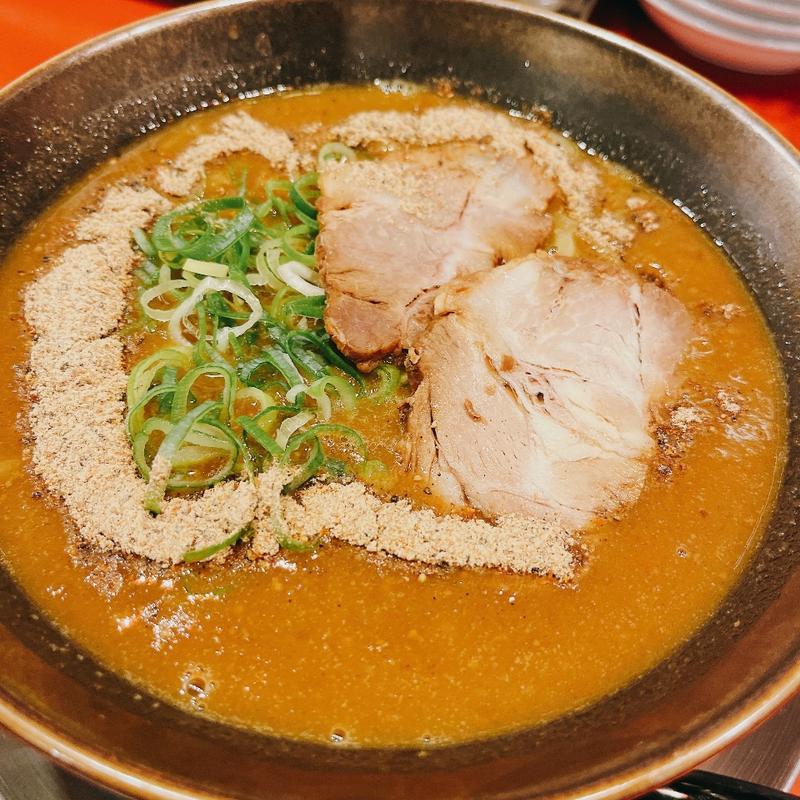 カレーラーメン(ラーメン　赤組 （あかぐみ）)