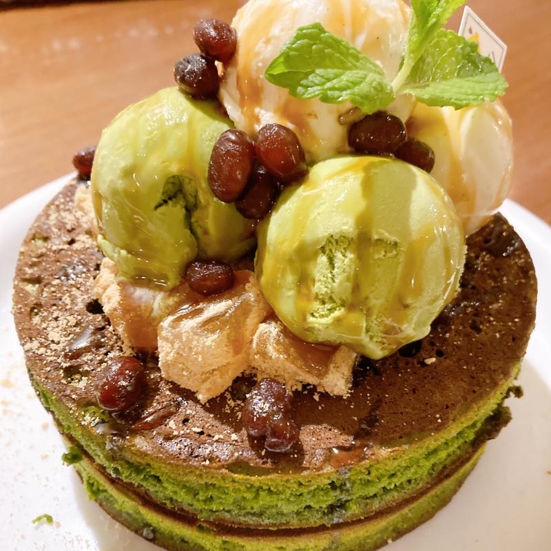 抹茶黒みつパンケーキ(カフェ アクイーユ 恵比寿)