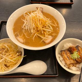(会津喜多方ラーメン坂内 小法師 水沢店 （あいづきたかたらーめんばんない こぼし）)