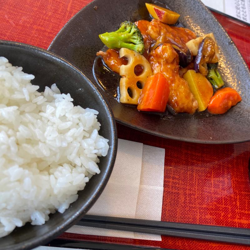 ごろごろ野菜と鶏の黒酢和え　定食セット(れすとらん四六時中 能代店 )