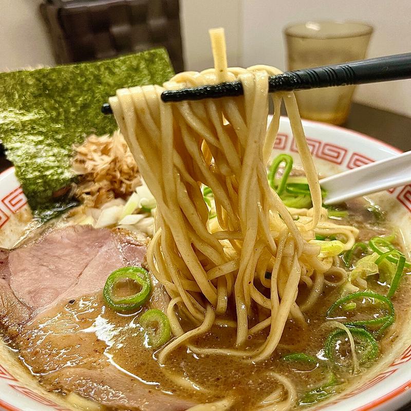 魚介豚骨(博多とんこつ 豚の足跡)